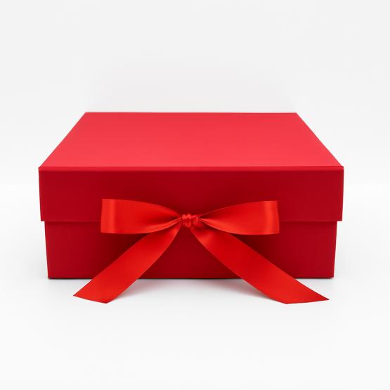 Ekskluzywne pudełko  czerwone na  magnes M