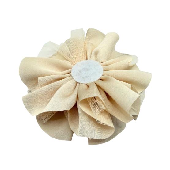 Aplikacja kwiat jasny beż (3)